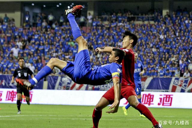 哈登关键三分快船险胜灰熊 76人力克骑士